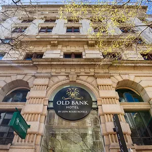 Hotel Old Bank - Lion Roars & Kaapstad